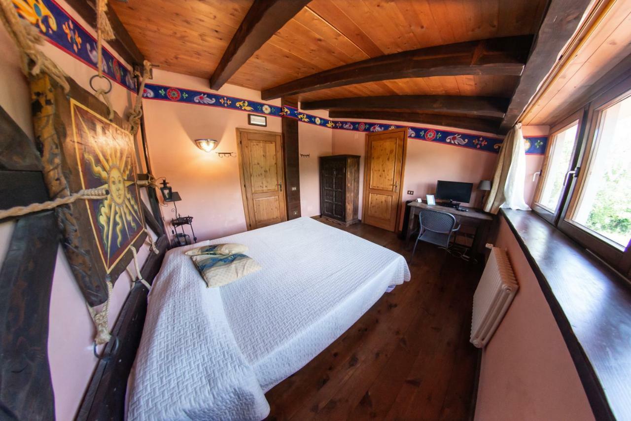 Agriturismo Mezzaluna Malchina Ngoại thất bức ảnh
